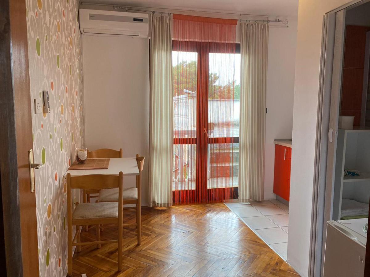 Apartmani Dana Sukošan Bagian luar foto
