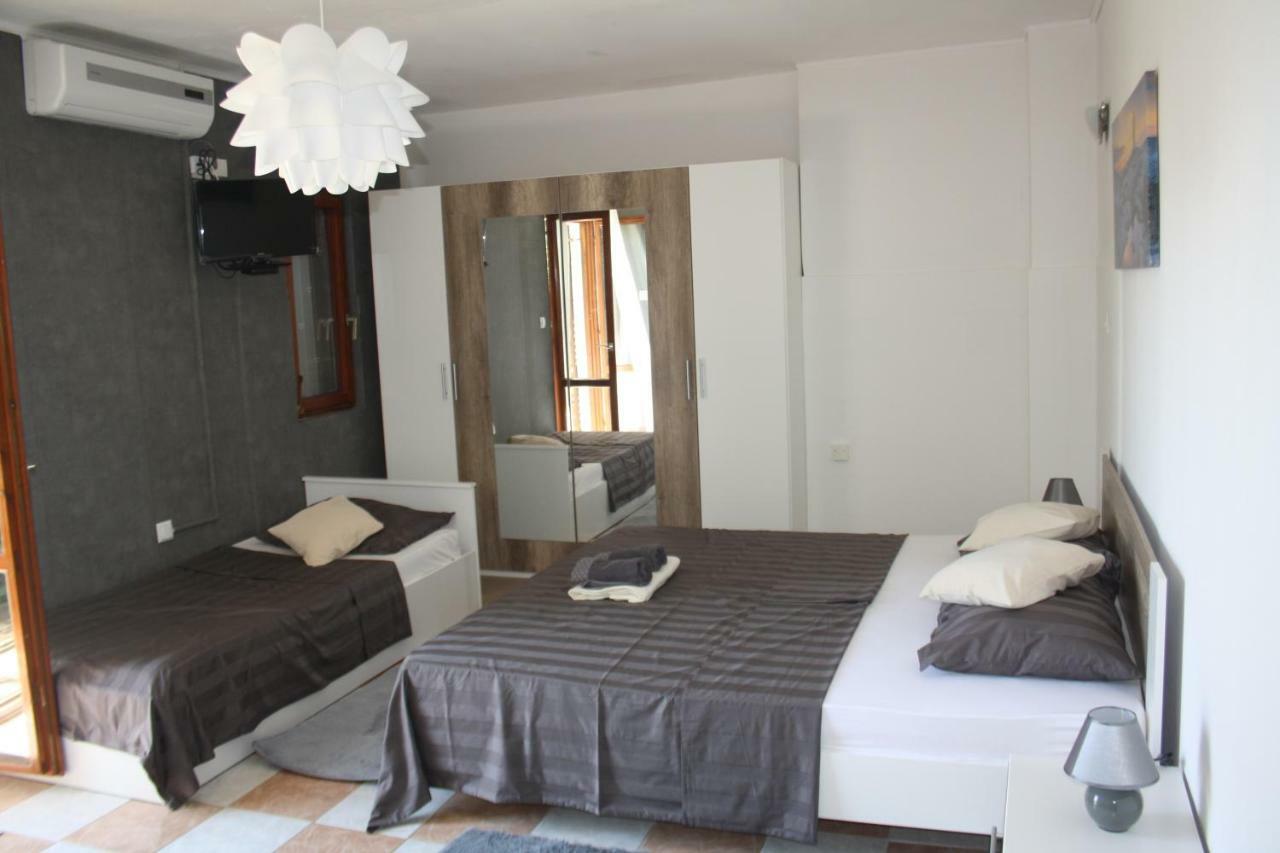 Apartmani Dana Sukošan Bagian luar foto