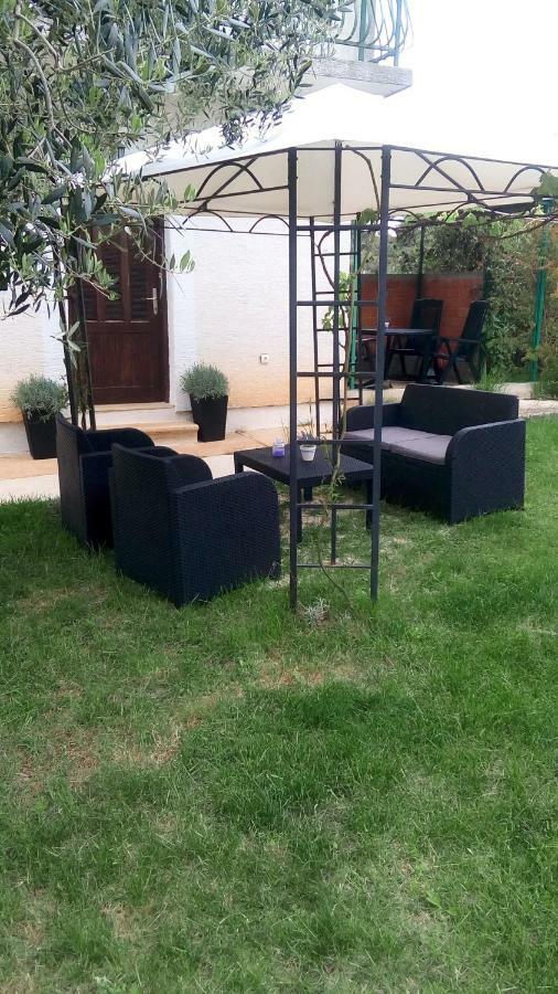 Apartmani Dana Sukošan Bagian luar foto
